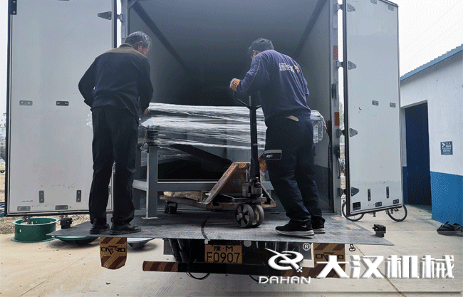 直線振動篩發(fā)貨